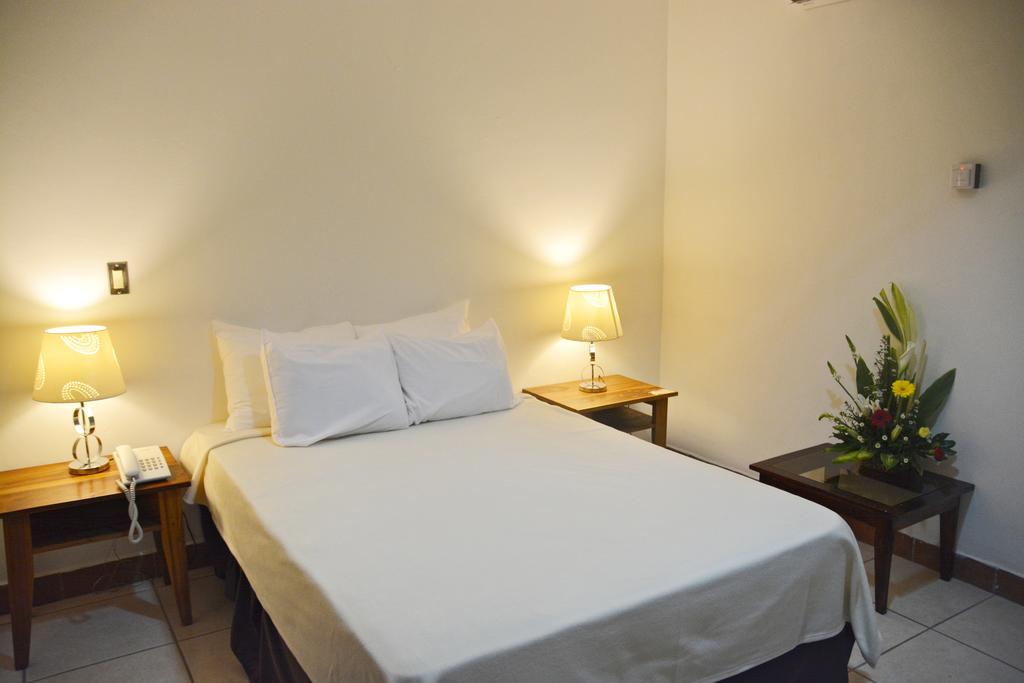 Hotel Europeo Managua Buitenkant foto